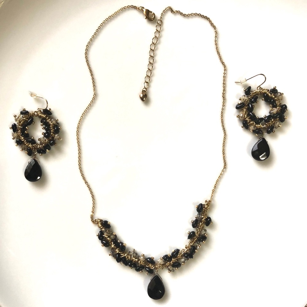 Black Crystal & Wire Necklace & Earrings Set - Picture 3 of 7